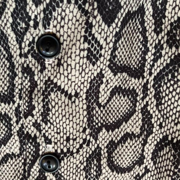 Tall Girl woman's trench coat /Snake print / size 14 -cream/black - Picture 3 of 5